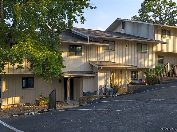 4th image of 889 Malibu Rd Unit 14