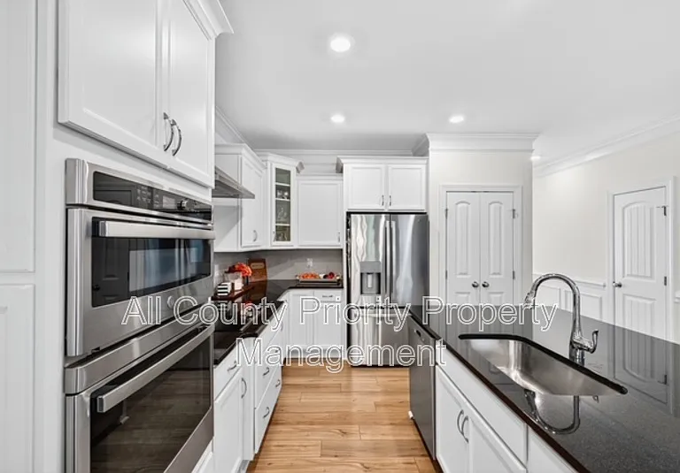 243 Ford Meadows Dr — Photo 2