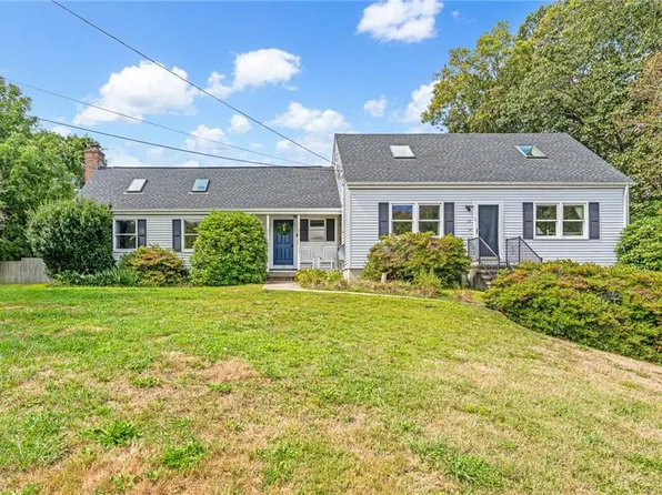 22 Colonial Dr, Westerly, RI 02891