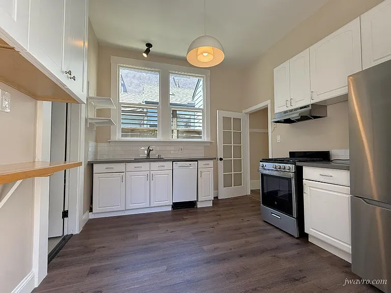 60 Mirabel Ave — Photo 7