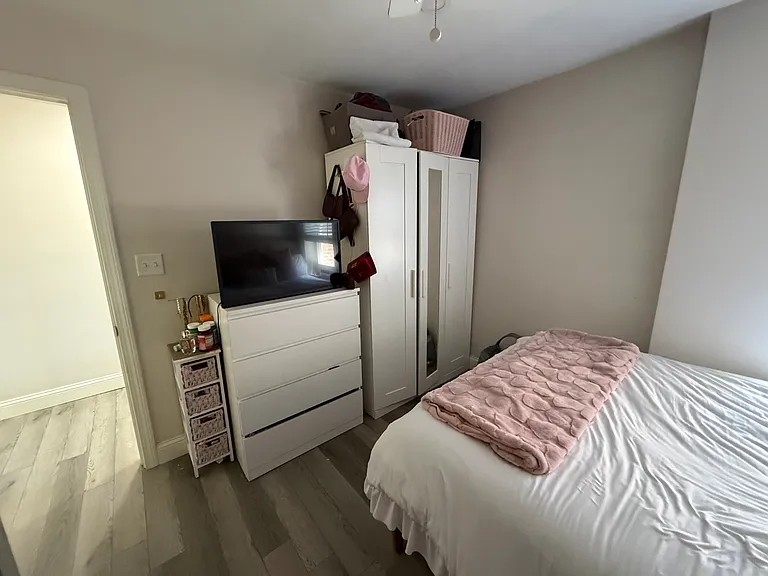 148 Prince St #7 — Photo 6