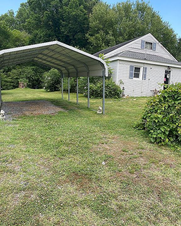 2nd image of 111 Laughlin Rd