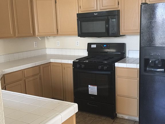 5th image of 2231 W Vine Ave