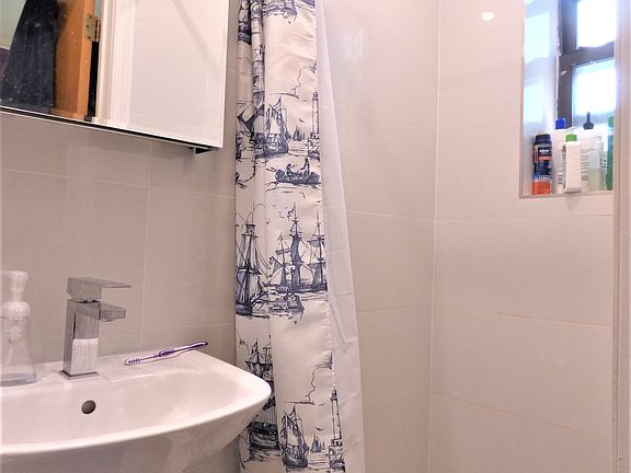 5th image of 525 E 5th St APT 3D
