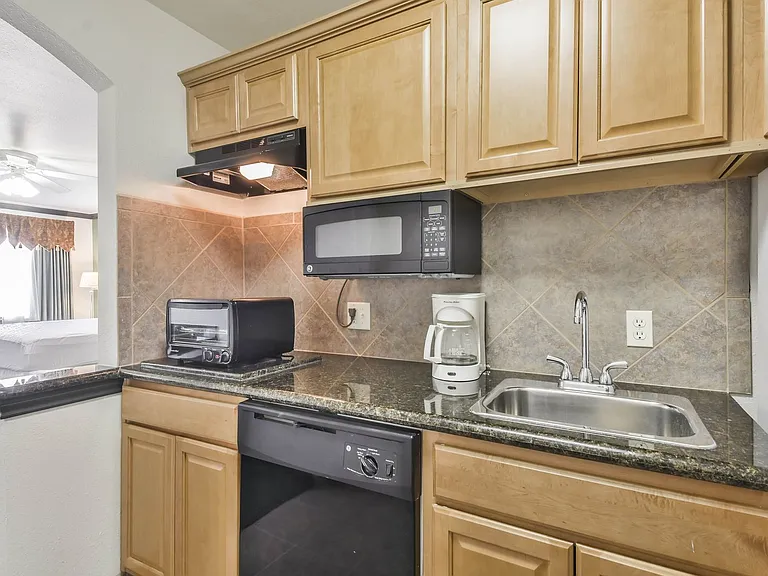 1025 Swanson St — Photo 112