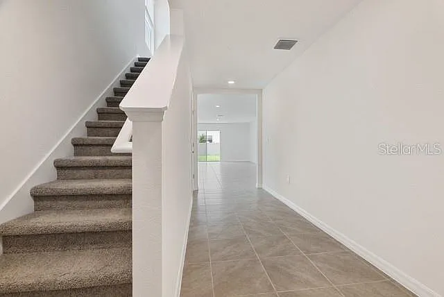 5 bed, 3.0 bath, 2481 sqft, $2,400 — Photo 2