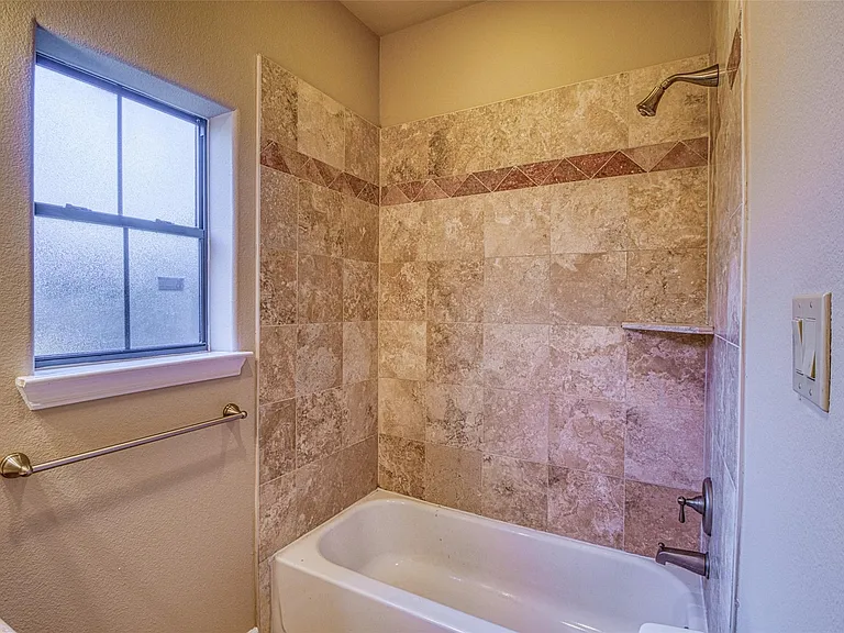 1250 Utah St — Photo 35
