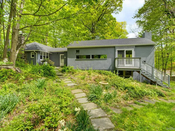 98 Mount Airy Road S, Croton-on-Hudson, NY 10520