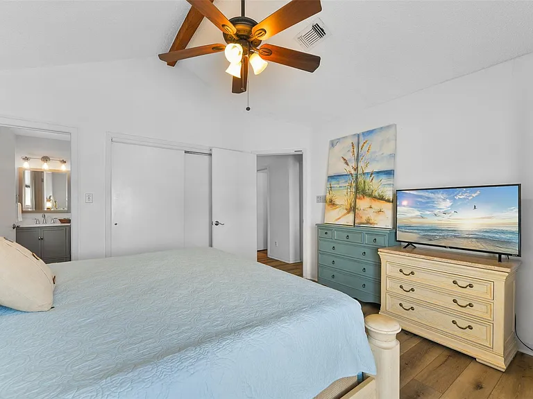 22101 Guadalupe Dr — Photo 22