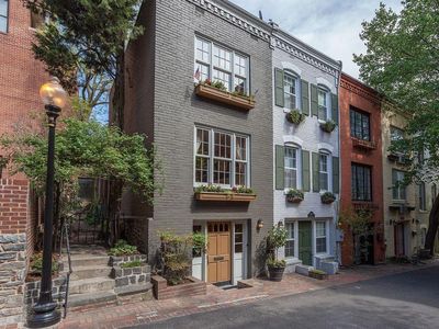 1039 Cecil Pl NW, Washington, DC, 20007