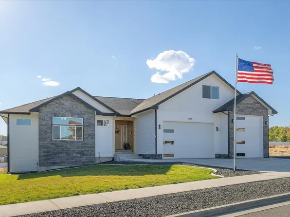 18006 E Apollo Rd, Greenacres, WA 99016