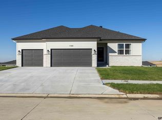 11051 S 218th St, Gretna, NE 68028