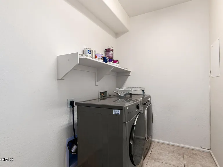 40747 W Robbins Dr — Photo 37