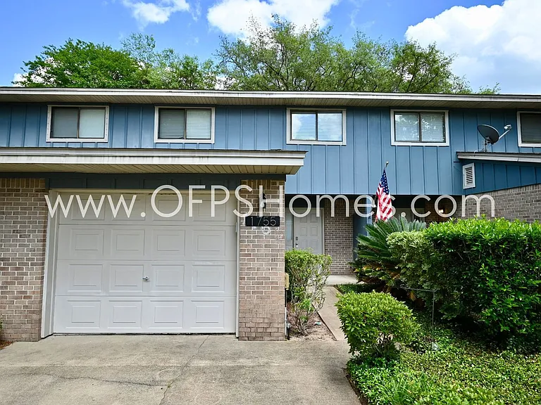 1755 Union Ave — Photo 2