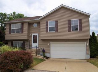 1075 Bennington Ct, Akron, OH 44312