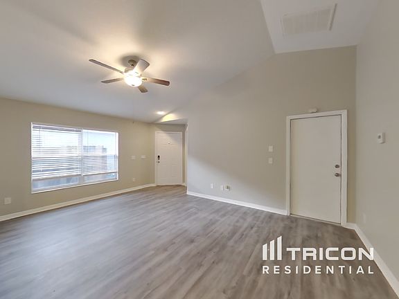 4th image of 14930 Deer Meadow Dr