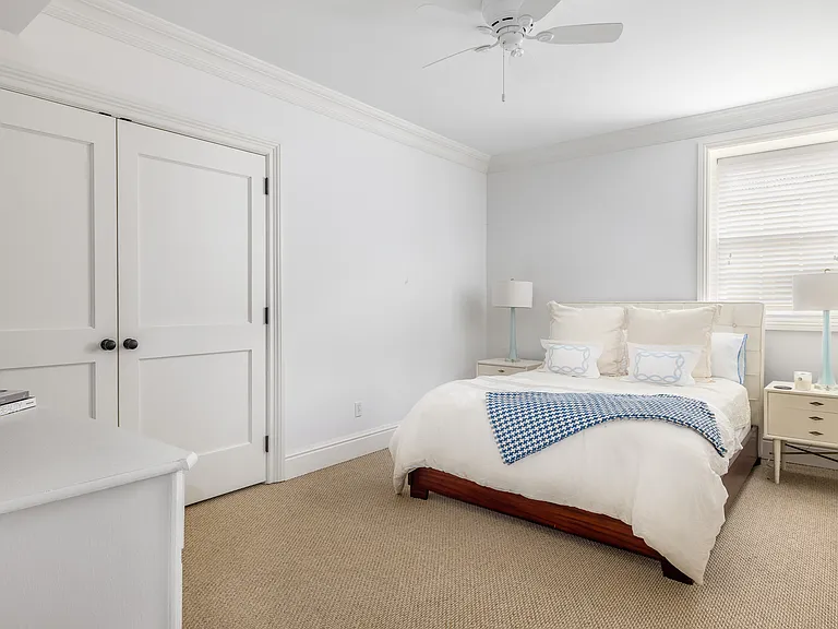 24 Halsey Neck Ln — Photo 34