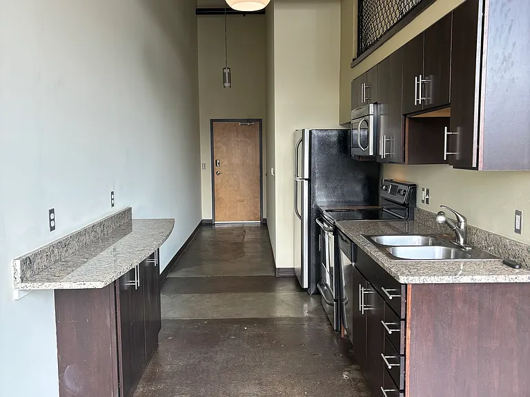 Apartment 25