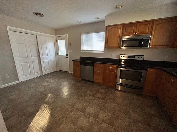 5th image of 578 Homecrest Ave