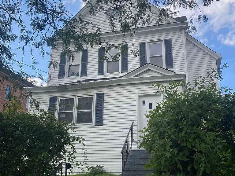116 Prospect Pl — Photo 1