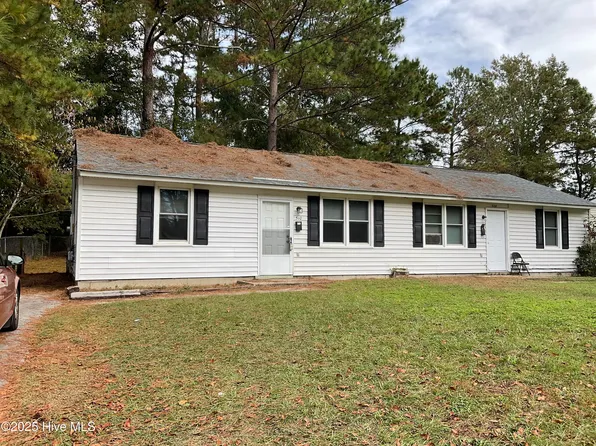 510 Elm St, Jacksonville, NC 28540