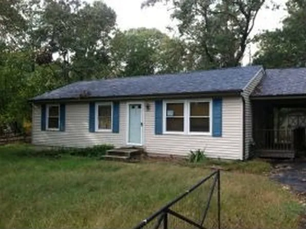 2005 Nostalgia Dr, Saint Leonard, MD 20685