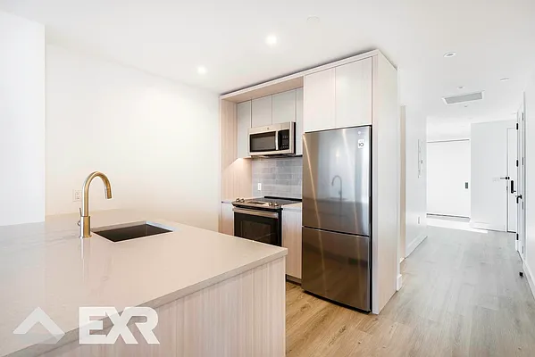 Rented by EXR | media 3