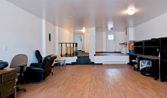 4th image of 118 E 1st St APT 1