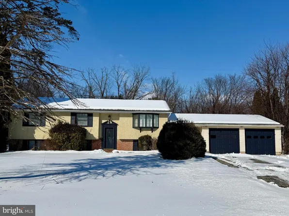 110 Wendy Cir, Coatesville, PA 19320