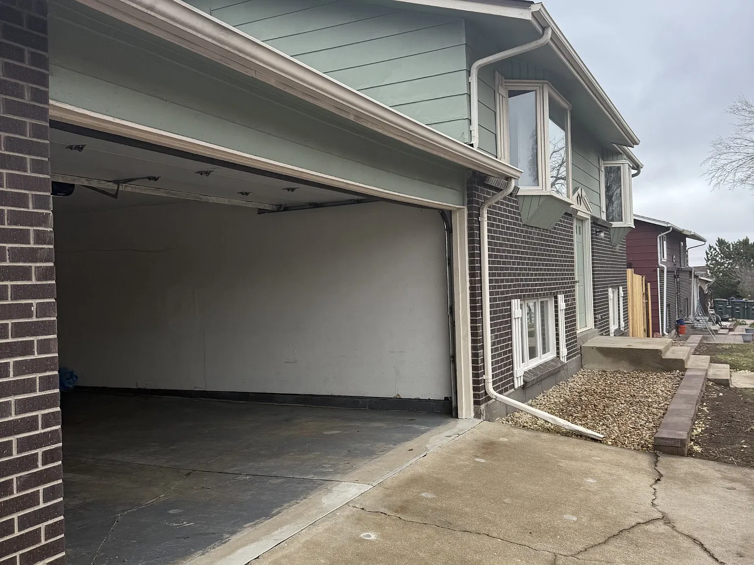 3 bed, 1728 sqft, $2,700 — Photo 4