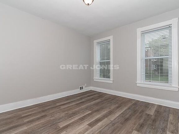 5th image of 3459 Montana St