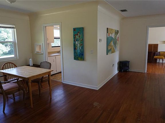 5th image of 115 N Saturn Ave