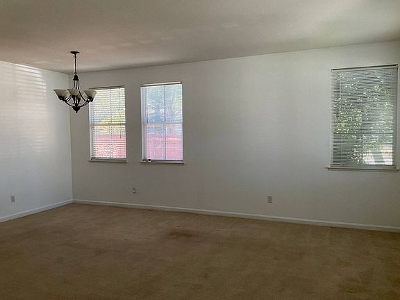 2nd image of 892 Autumn Creek Ct