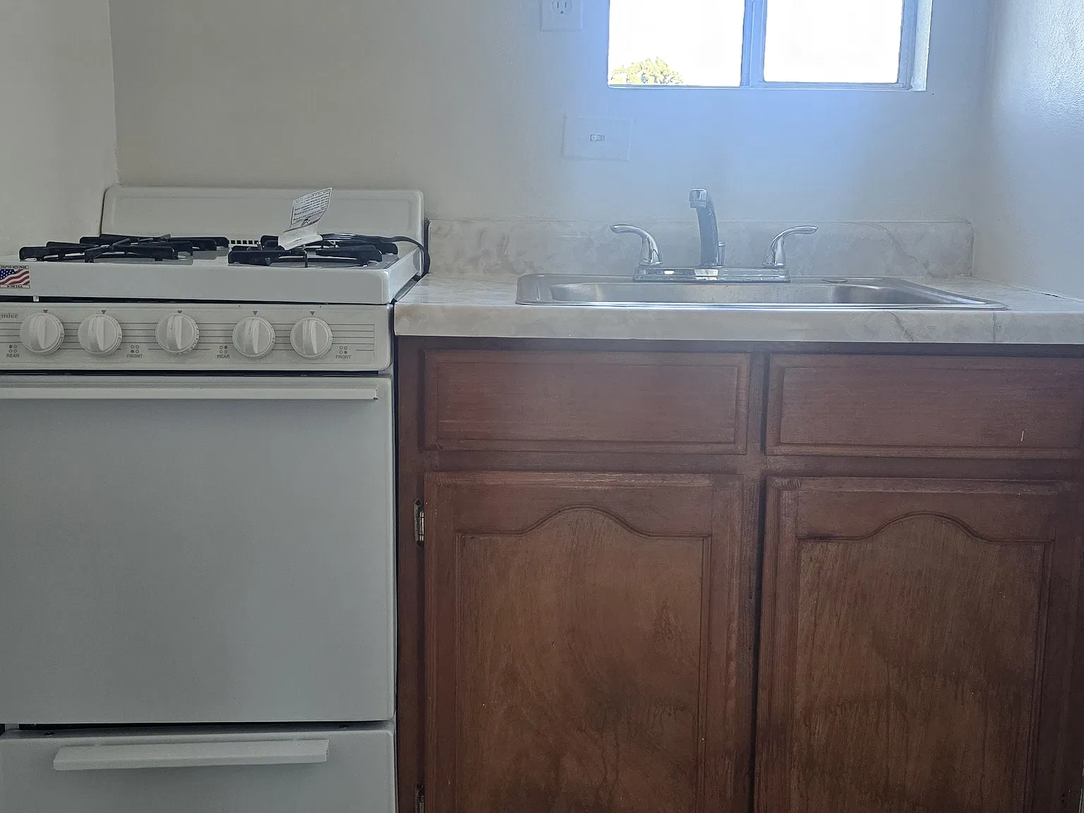 Studio, 300 sqft, $1,700 — Photo 3