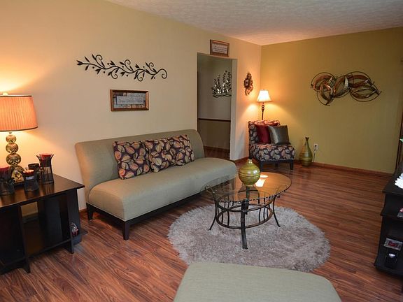 4th image of 1921 Cedar Willow Dr