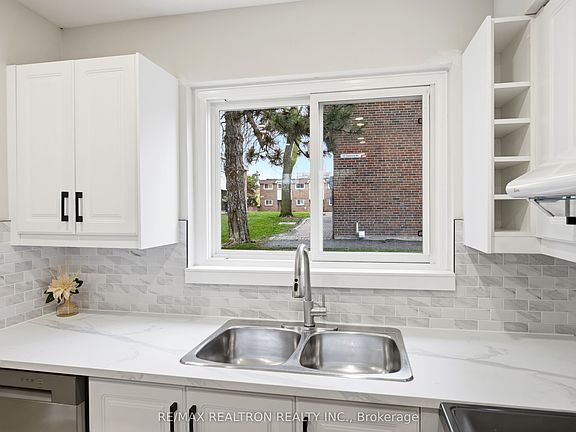 3rd image of 57 Godstone Rd #112