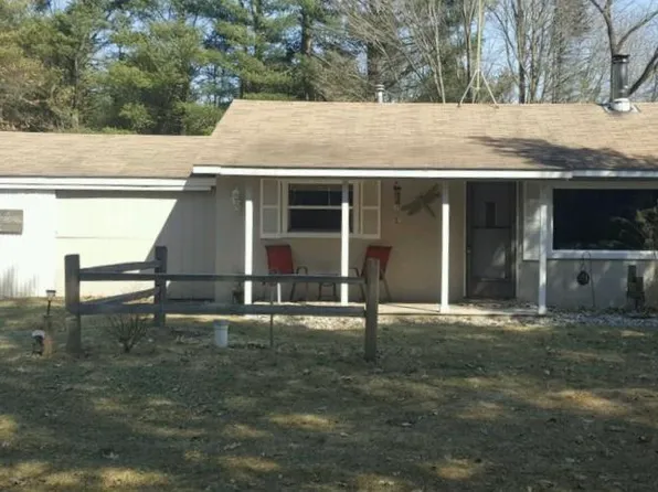 16254 Red Pine Dr, Kent City, MI 49330