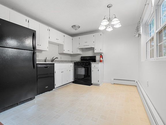 3rd image of 50 Farrwood Ave APT 9
