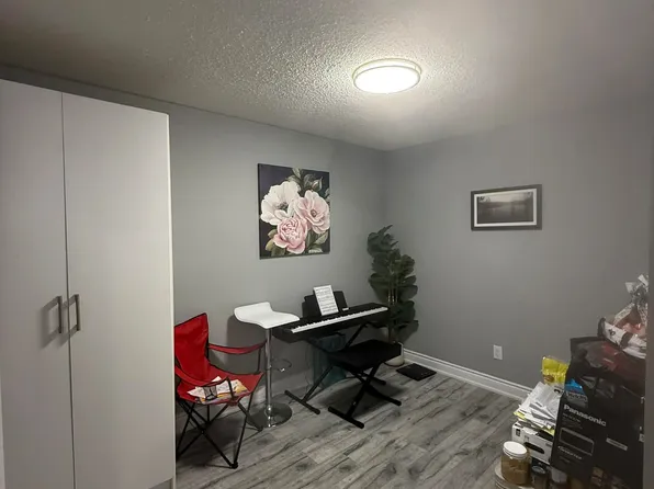 42 Ardglen Dr, Brampton, ON L6W 1V3