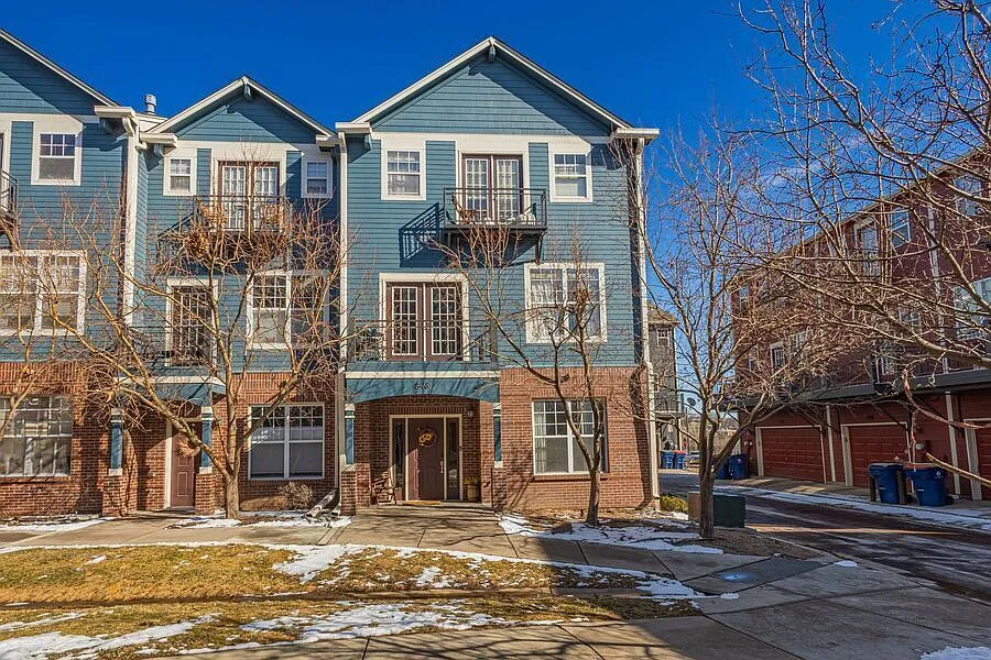 Corner-Unit Luxury W/ Private Balconies In The Heart Of Downtown Colorado Springs — Photo 4