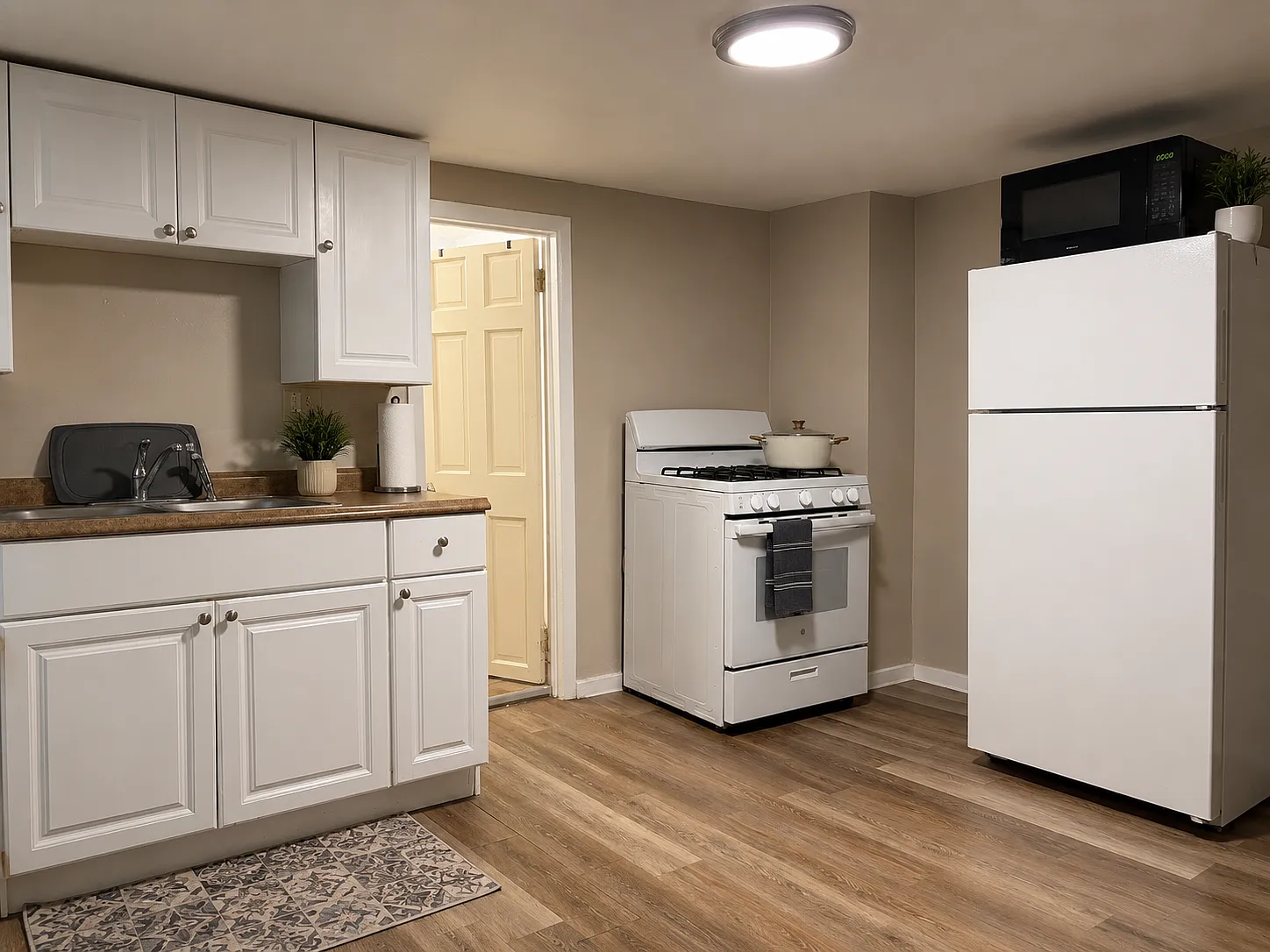 3 bed, 1321 sqft, $2,600 — Photo 3