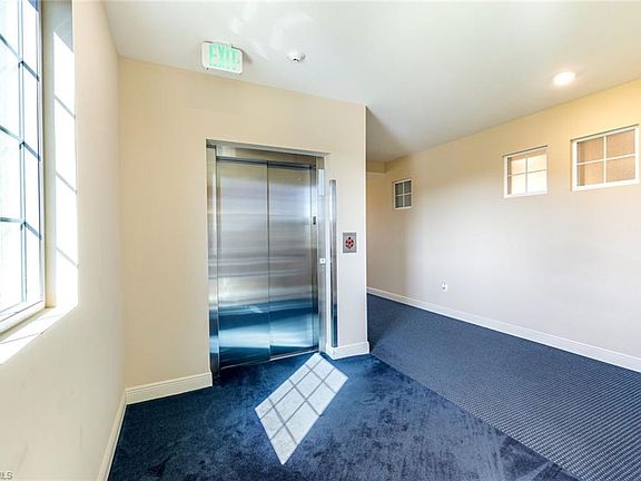 3rd image of 21530 Strada Nuova CIR #305