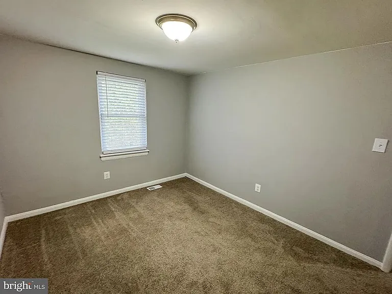 9226 Throgmorton Rd — Photo 15
