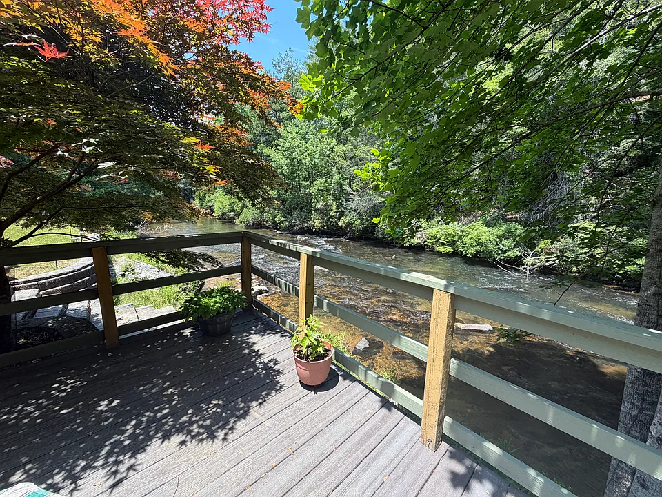 1060 Horseshoe Bend Rd