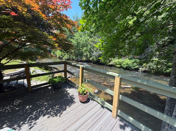 1060 Horseshoe Bend Rd