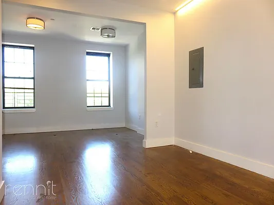 Rented by Rennit Inc. | media 21