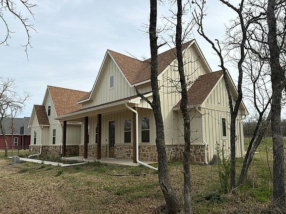 2nd image of 2028 Feather Ln