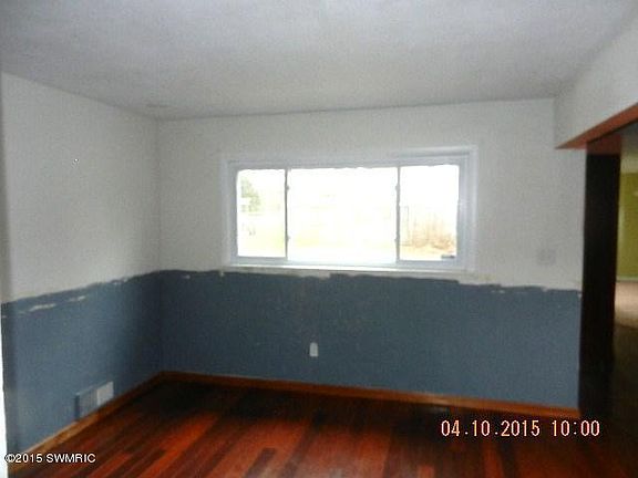 4th image of 265 Pinetree Ln