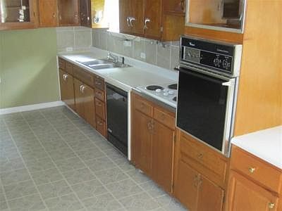 2nd image of 2418 County Road 115