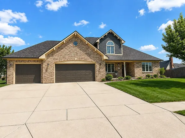 3707 Fountain View Dr, Greenwood, IN 46143